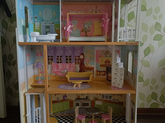 Müün Kidkrafti Barbie maja.