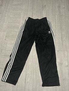 Спортивные штаны Adidas (1 фото из 3)