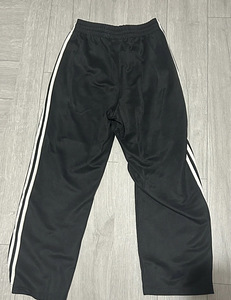 Спортивные штаны Adidas (3 фото из 3)