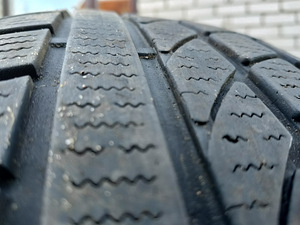 Шины 225/60/18 Hankook (4 фото из 4)