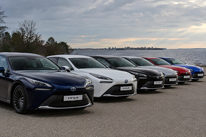 Сдаю в аренду Toyota Mirai, авто новое Аренда 190 (1 фото из 2)