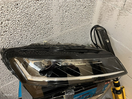 3V1941016E LED Skoda Superb