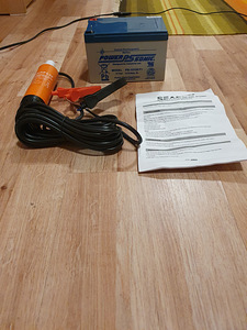 Seaflo sukel- ja vahepump, 32 l/min, 12 V + Akku (2 foto / 2)