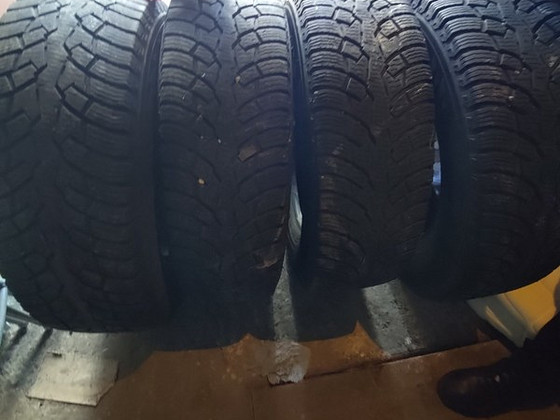 Nokian Hakkapeliitta CR4 225/75R16C 121/120R.