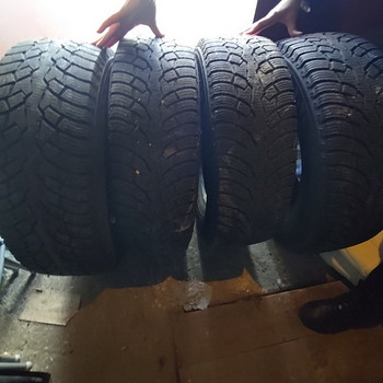 Nokian Hakkapeliitta CR4 225/75R16C 121/120R.