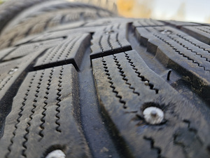 Продаются зимние шины Nexen 275/45R20 (5 фото из 5)