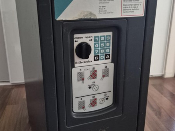 Electrolux safe (elektroonilise lukuga)
