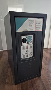 Сейф Electrolux (с электронным замком) (1 фото из 5)