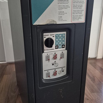 Сейф Electrolux (с электронным замком)