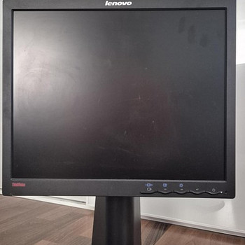 Монитор Lenovo THINKVISION 9417-HH2 "17"