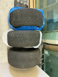 Lamellrehvid Continental 255/40/R19 - 3tk. Heas korras (1 foto / 5)