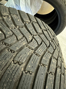 Lamellrehvid Continental 255/40/R19 - 3tk. Heas korras (2 foto / 5)