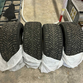 Шипованные шины Nokian Hakkapeliitta 9, 255/40/R19 - 4 шт.