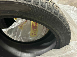 Naastrehvid Nokian Hakkapeliitta 9, 255/40/R19 -4tk. (2 foto / 3)