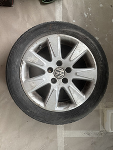 Диски Volkswagen (3 фото из 8)