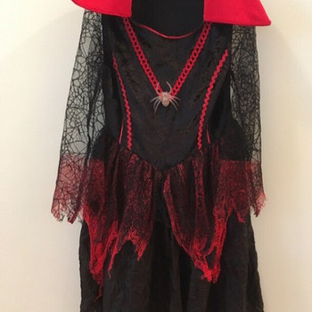 Halloween kleit, suurus 134/140