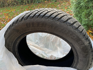 M: шипованные шины Goodyear UltraGrip Ice Arctic 205/55R16 94T (1 фото из 4)