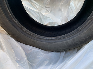 M: шипованные шины Goodyear UltraGrip Ice Arctic 205/55R16 94T (4 фото из 4)