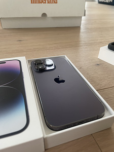 iPhone 14 Pro / 1 ТБ (2 фото из 3)