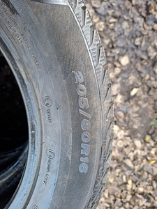205/60R16 (1 фото из 10)
