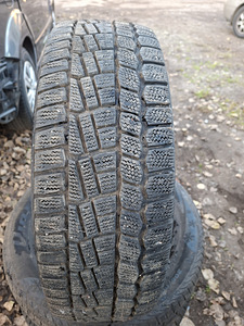 205/60R16 (6 фото из 10)
