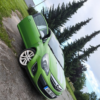 Opel Corsa D 1.2, робот, 2011, 63кВт, 130.000км