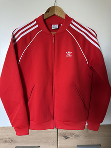 Müüa Adidas spordidress (1 foto / 2)