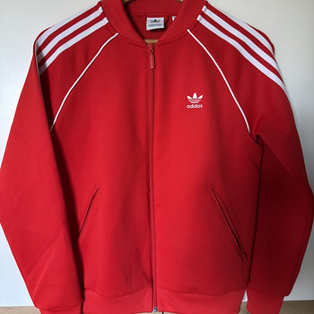 Продам спортивный костюм Adidas