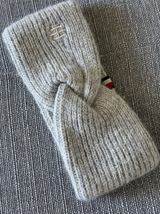 Продам Tommy Hilfiger (1 фото из 2)