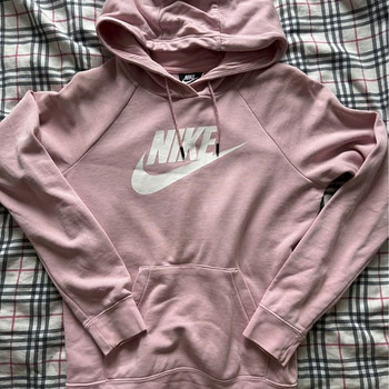 Müüa naiste Nike kampsun