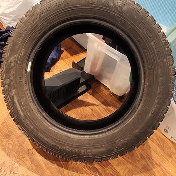 Nokian 195/65/16c