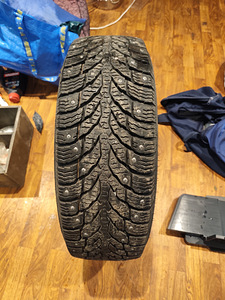 Nokian 195/65/16c (2 фото из 2)