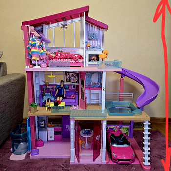 Барби (Barbie) домик с мебелью,автомобилем и куклами.