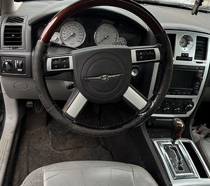 CHRYSLER 300C 3,0 DIISEL, VARUOSAD (6 foto / 9)