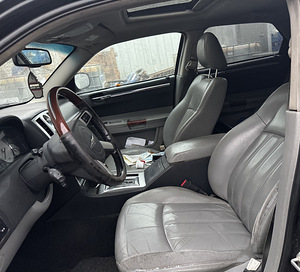 CHRYSLER 300C 3,0 DIISEL, VARUOSAD (7 foto / 9)