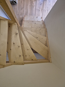 Продается лестница (8 фото из 10)