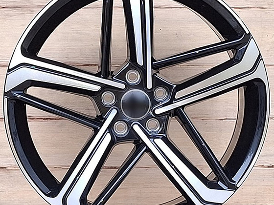 Диски R19 5x112 AMZ H3371F MB 19x8.5 5x112 ET: 40 66.6