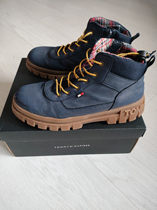 Tommy Hilfiger saapad 37 (1 foto / 3)