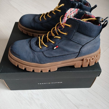Tommy Hilfiger saapad 37