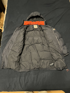 Tommy Hilfiger средний пуховик (2 фото из 3)