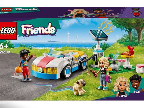 Конструктор LEGO Friends Электромобиль 42609