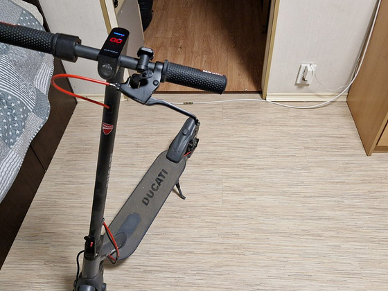 Elektriline tõukeratas DUCATI