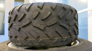 Rehvid 18x8-8 ja 19x7-8 (1 foto / 4)