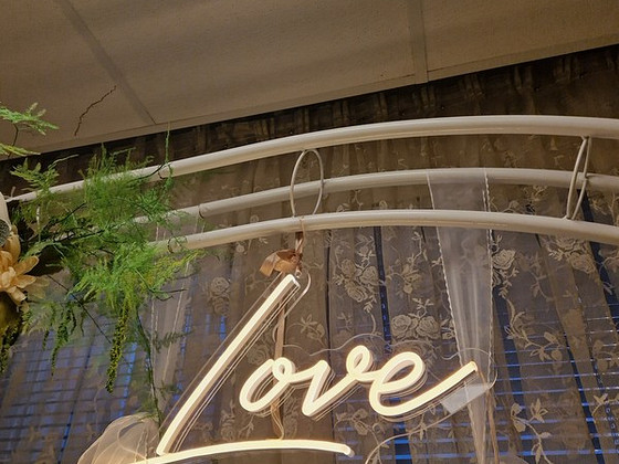 LED надпись LOVE