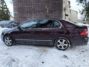Skoda Superb (4 фото из 10)