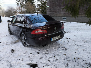 Skoda Superb (5 фото из 10)
