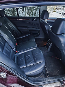 Skoda Superb (8 фото из 10)