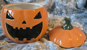 Halloween Pumpkin тыква для конфет (2 фото из 3)