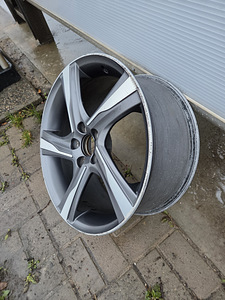 Оригинальный диск Volvo 18 дюймов (3 фото из 3)
