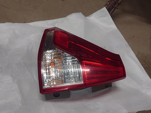 Задний фонарь Honda CR-V 2014 (2 фото из 9)